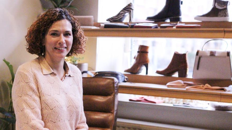 Louise Schoenen biedt schoenen in alle maten in huiselijke sfeer