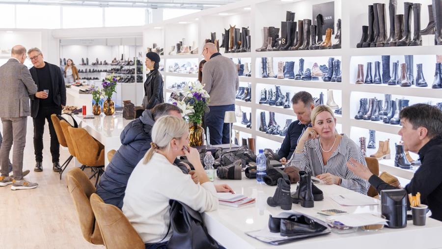 100 editions confirm the strength and vision of Expo Riva Schuh & Gardabags